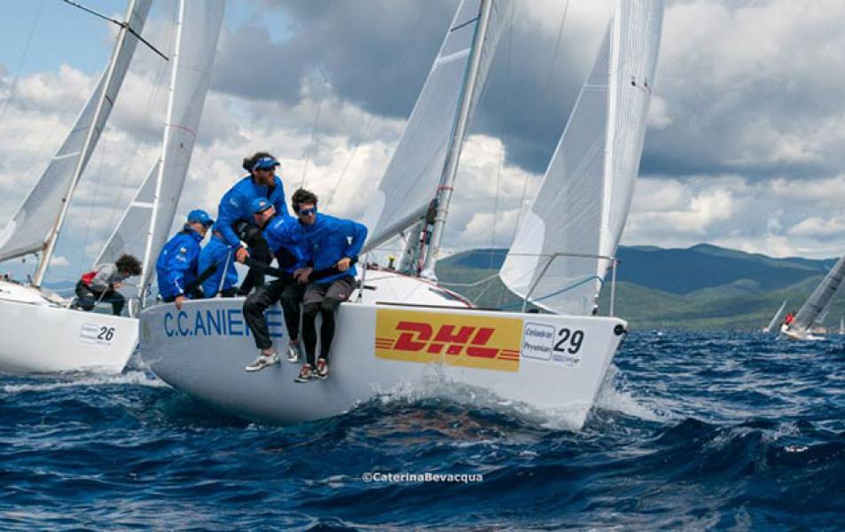 OneSails claims the 2015 Este 24 National Title.