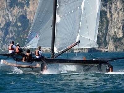 multihull-m32